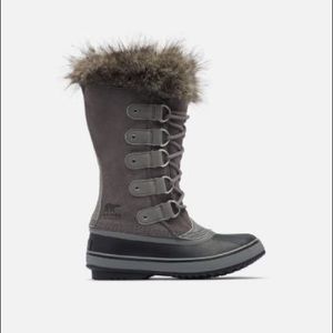 Lady of Sorel, Joan of Arctic Boots. Worn 2x.